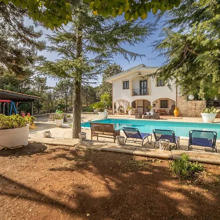 Corallo * Villa Castelli